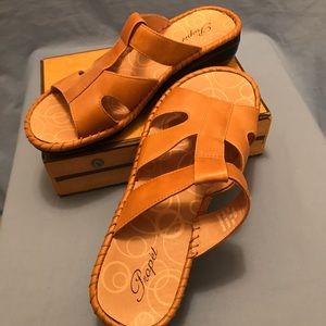 Propet Sandals, Like New, size 7.5